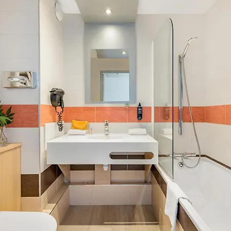 Ibis Styles Centre Gare 3* Annecy