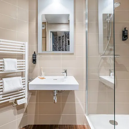 Ibis Styles Centre Gare 3* Annecy