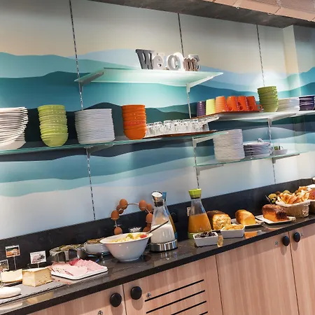 Ibis Styles Centre Gare Hotel 3*