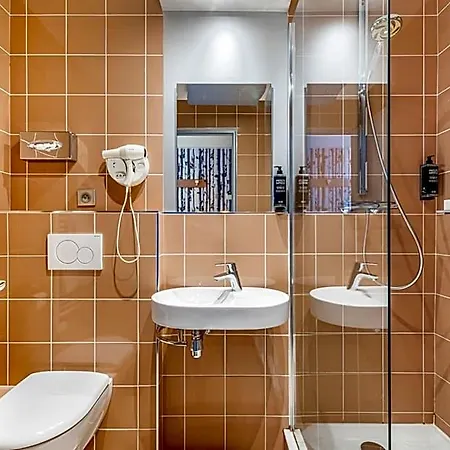 Szálloda Ibis Styles Centre Gare Annecy
